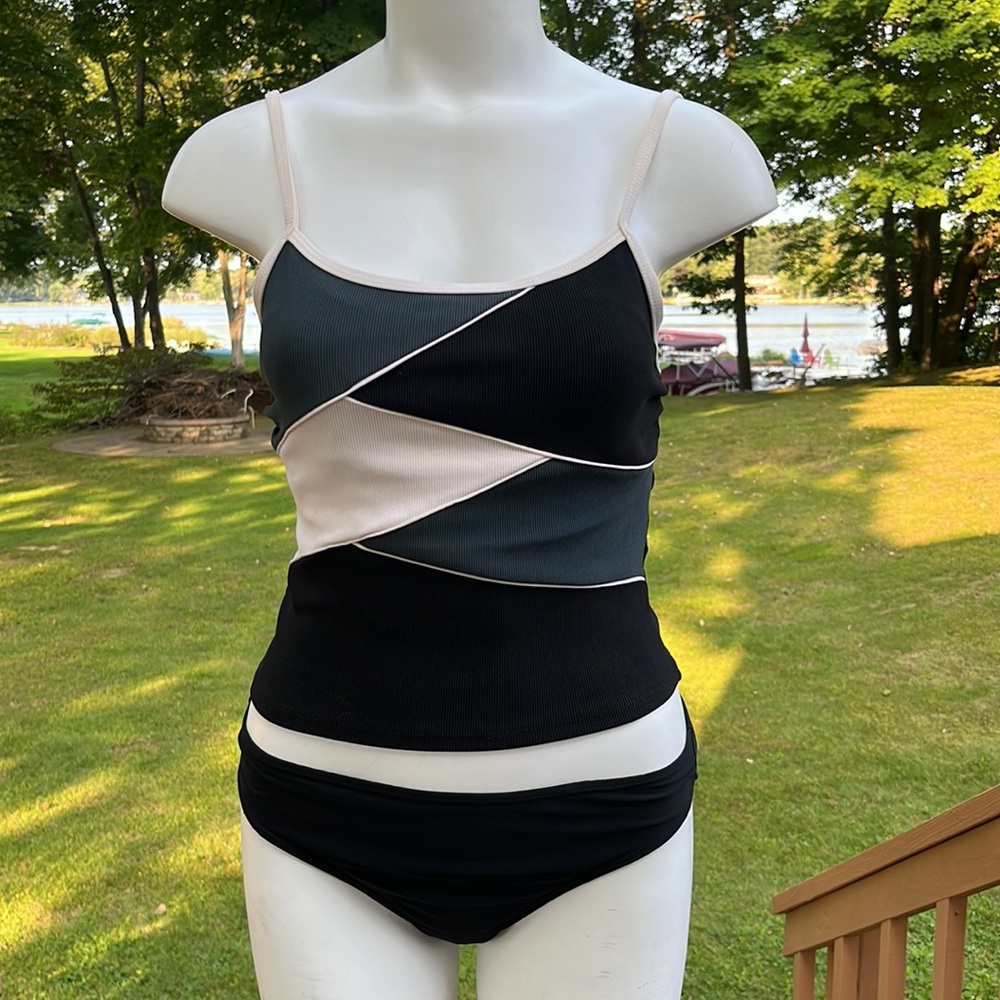 Two-piece bathing suit 12 & 14
